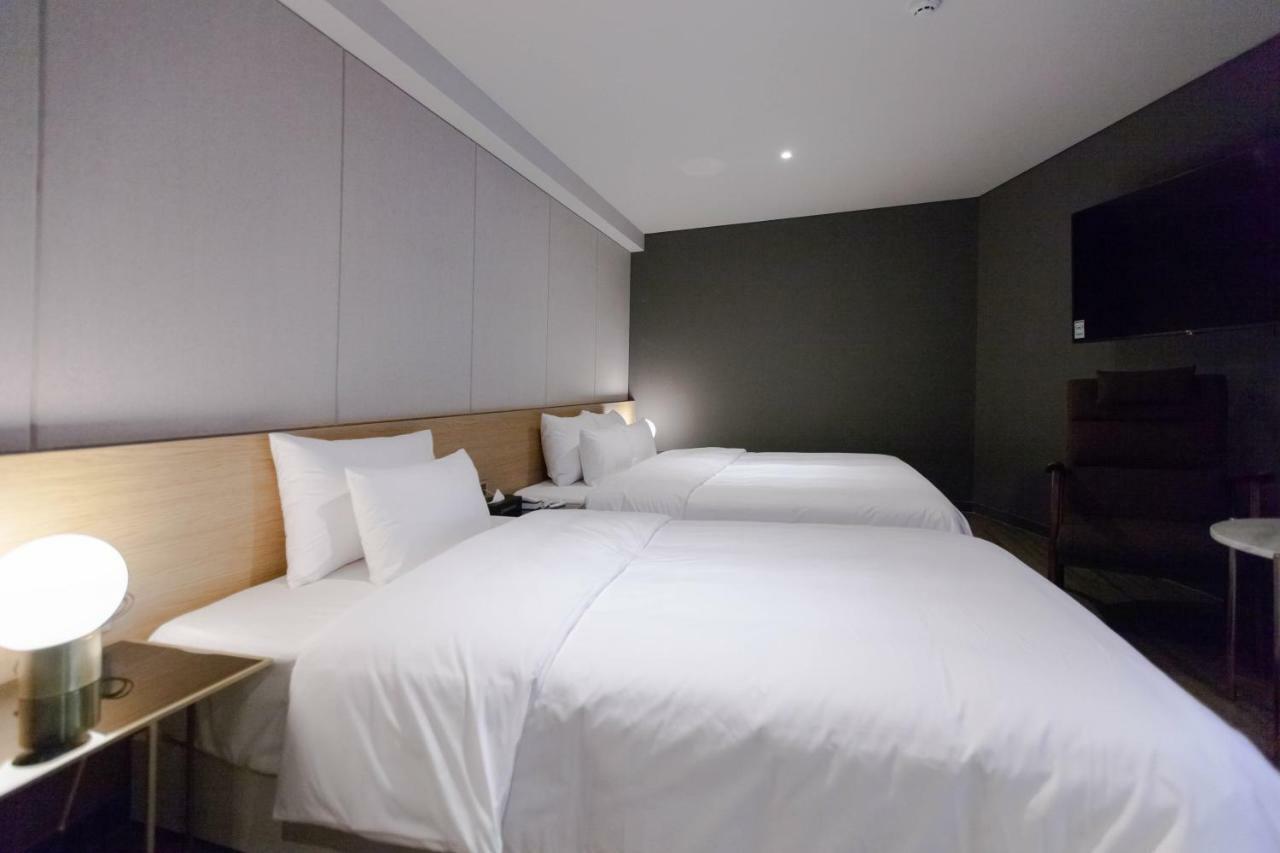 Brown-Dot Hotel Hadan Пусан Екстериор снимка