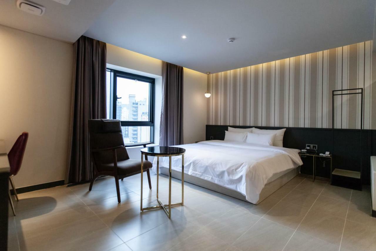 Brown-Dot Hotel Hadan Пусан Екстериор снимка