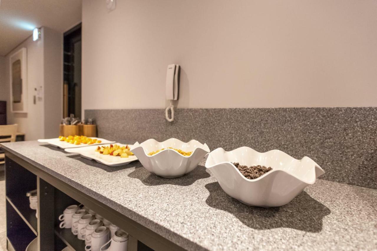 Brown-Dot Hotel Hadan Пусан Екстериор снимка